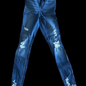 my favorite hollister Jean!!!!